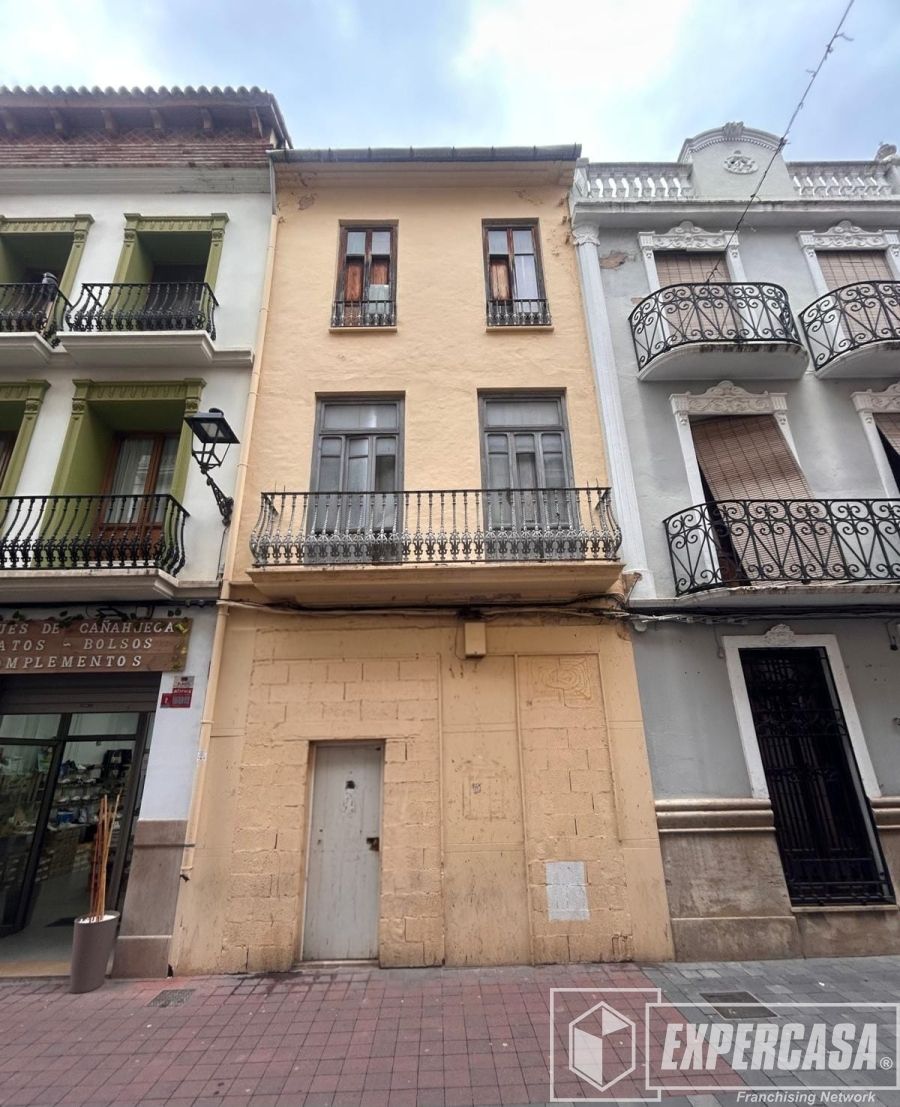 Exterior view of Single-family semi-detached for sale in Alzira