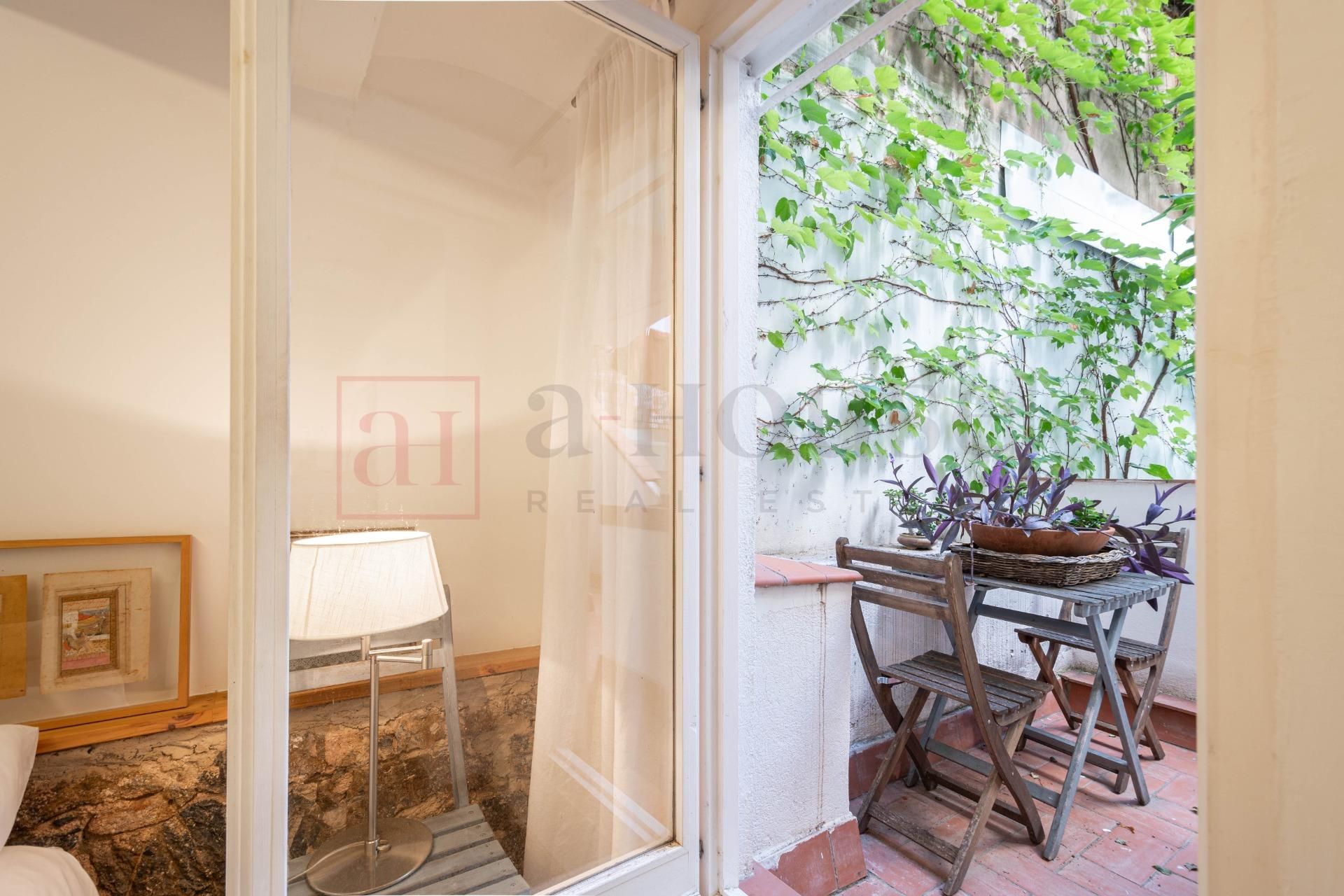 Balcony of Planta baja for sale in  Barcelona Capital  with Heating, Parquet flooring and Terrace