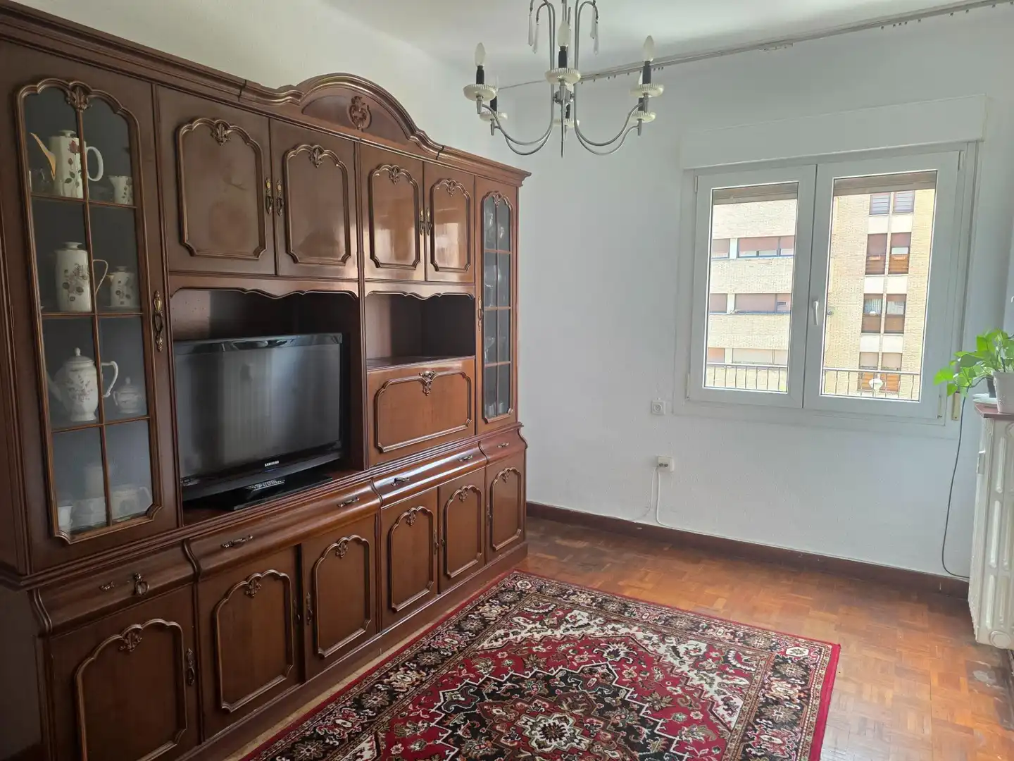 Wohnzimmer von Wohnung zum Verkauf in  Pamplona / Iruña mit Heizung
