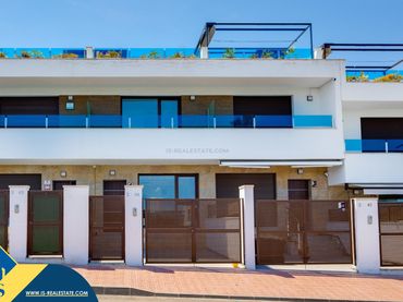 Casa con piscina en venta en Los Balcones - Los Altos