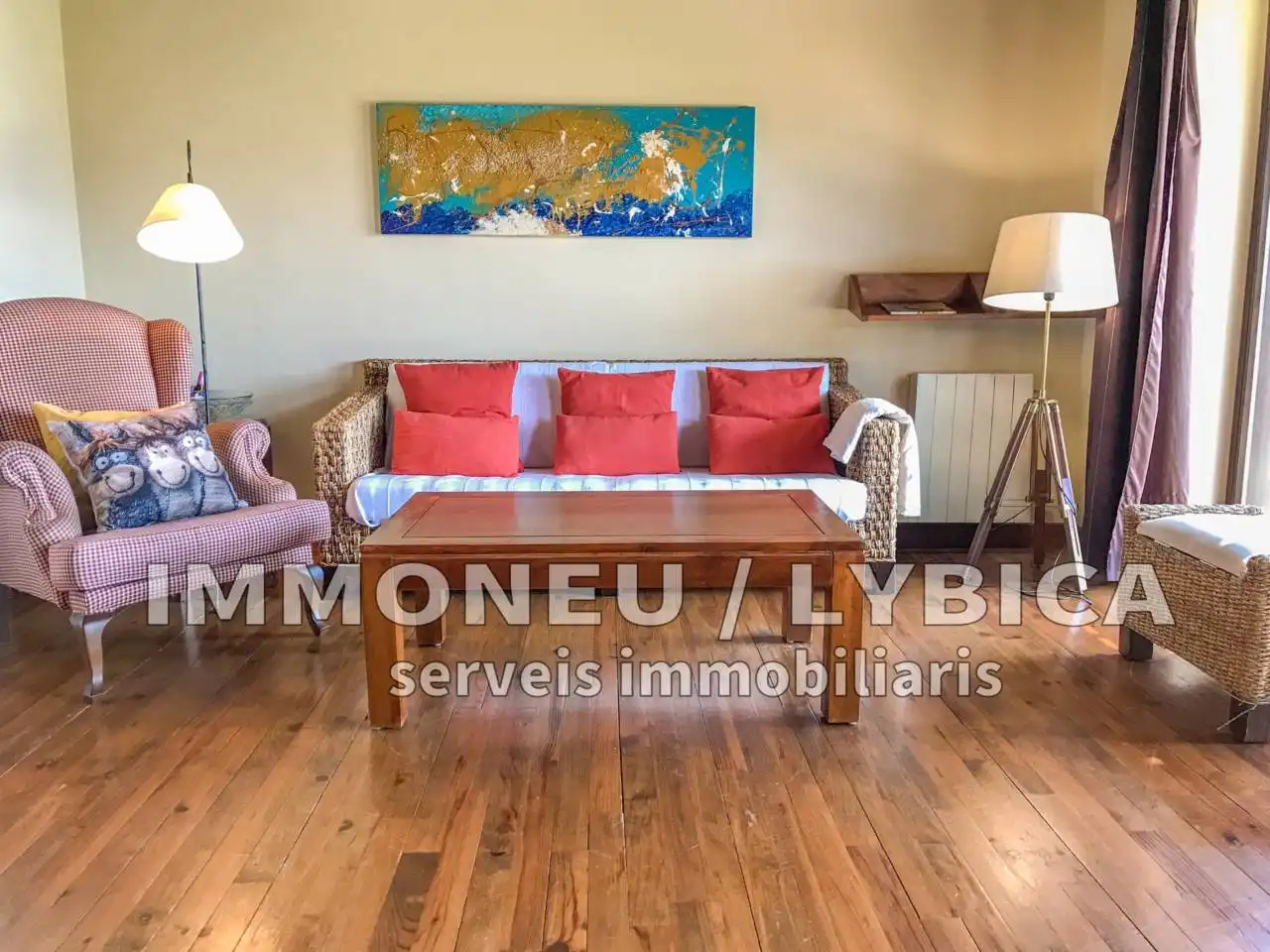 Sala de estar de Casa o chalet en venta en Bellver de Cerdanya con Calefacción, Parquet y Terraza