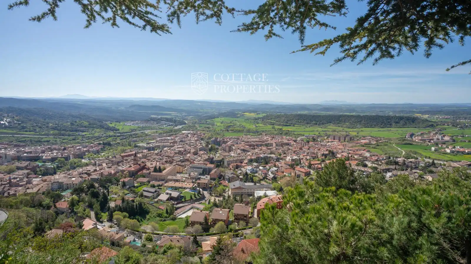 Exterior view of Houses for sale in Berga  with Heating and Terrace