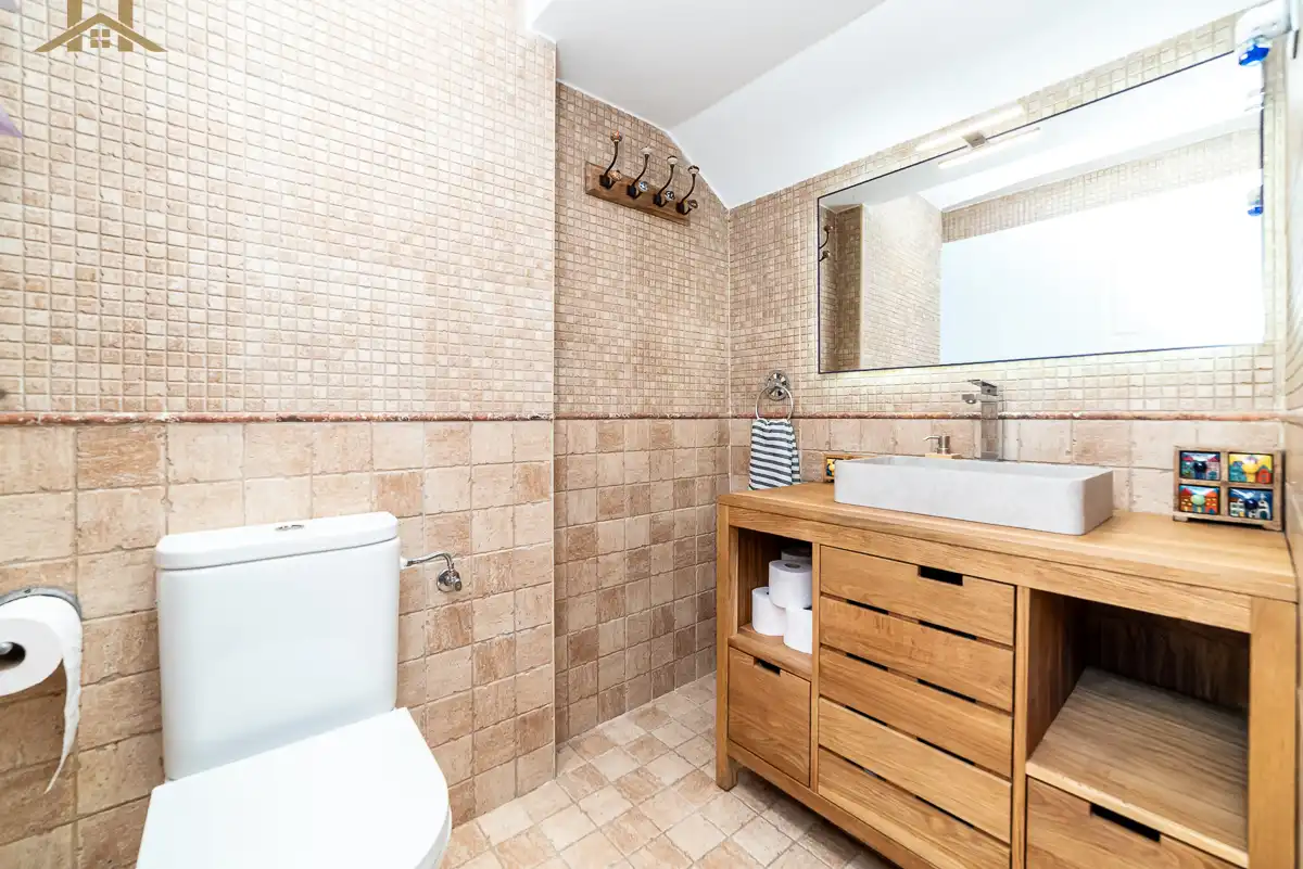 Baño de Dúplex en venta en Leganés con Aire acondicionado, Calefacción y Jardín privado