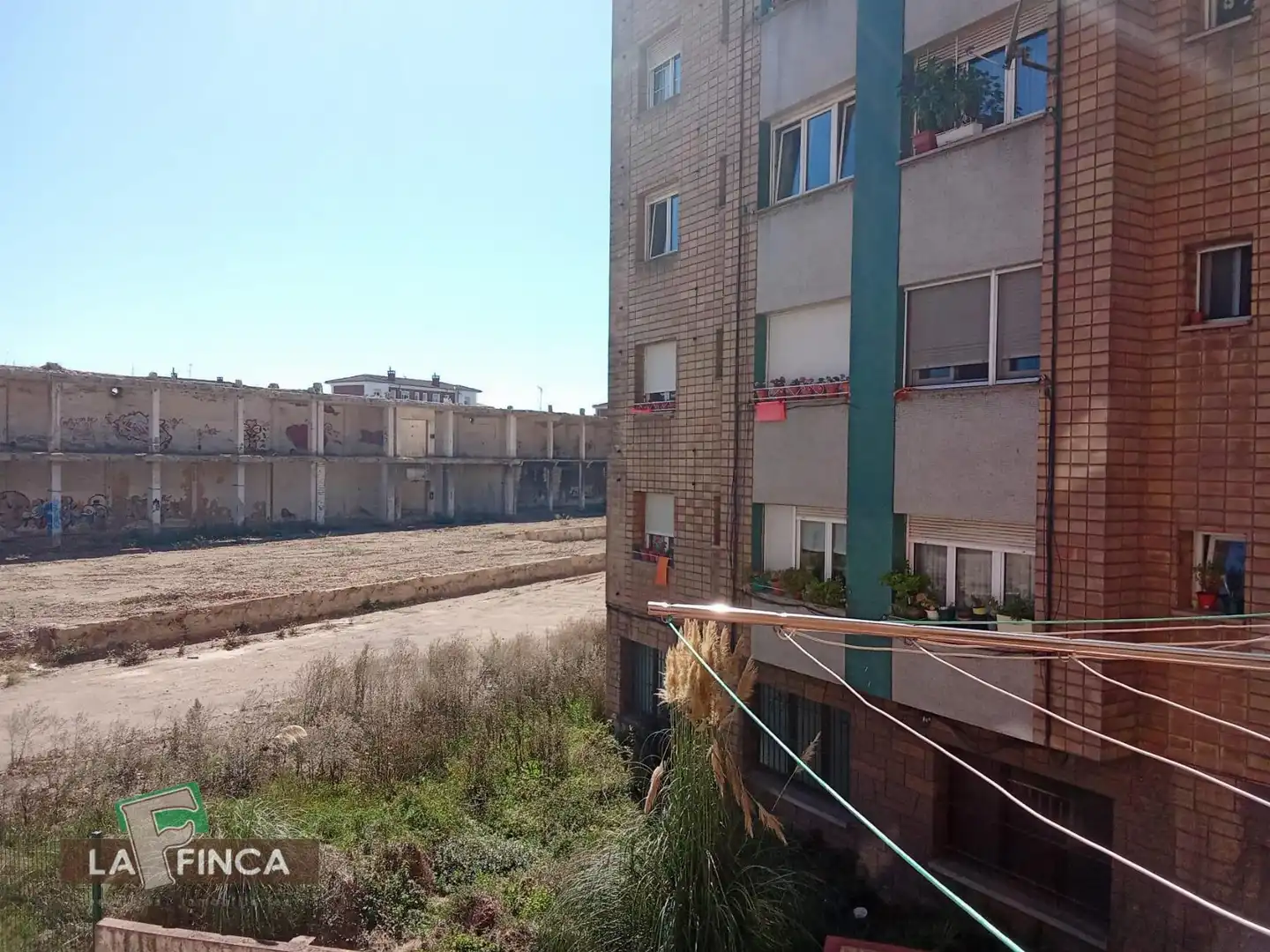 Vista exterior de Pis en venda en Gijón  amb Calefacció, Parquet i Moblat