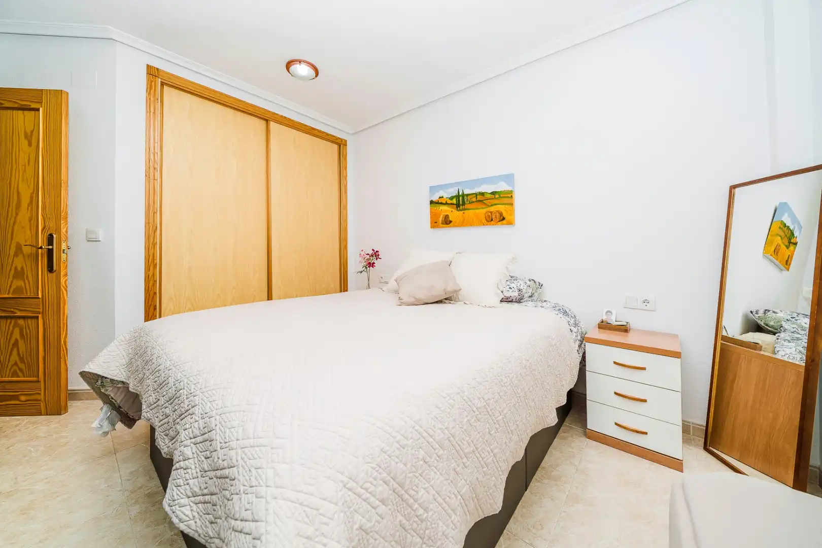 Attic for rent in La Florida