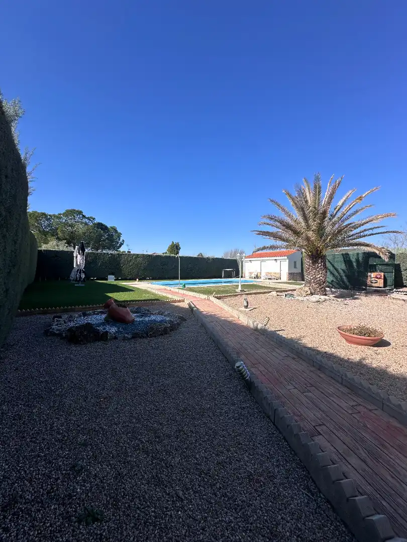 Jardí de Casa o xalet en venda en Illana amb Aire condicionat, Calefacció i Jardí privat