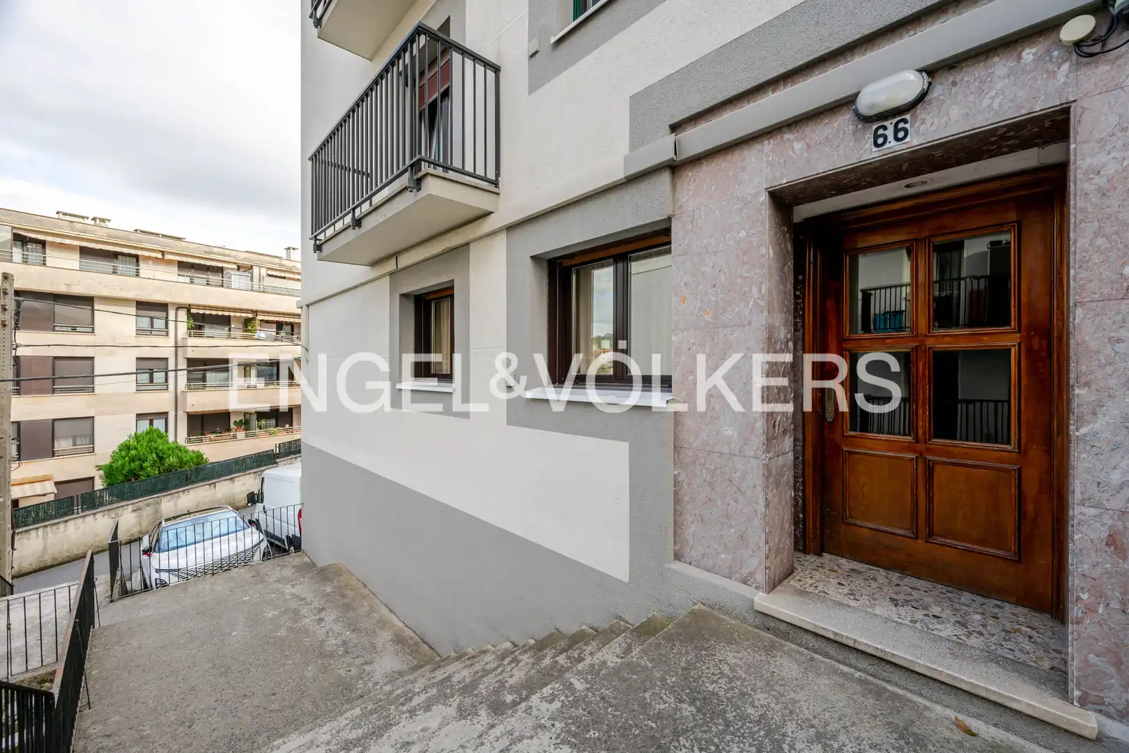 Flat with garden for sale in Zubiaurre Pasealekua, imagen 39