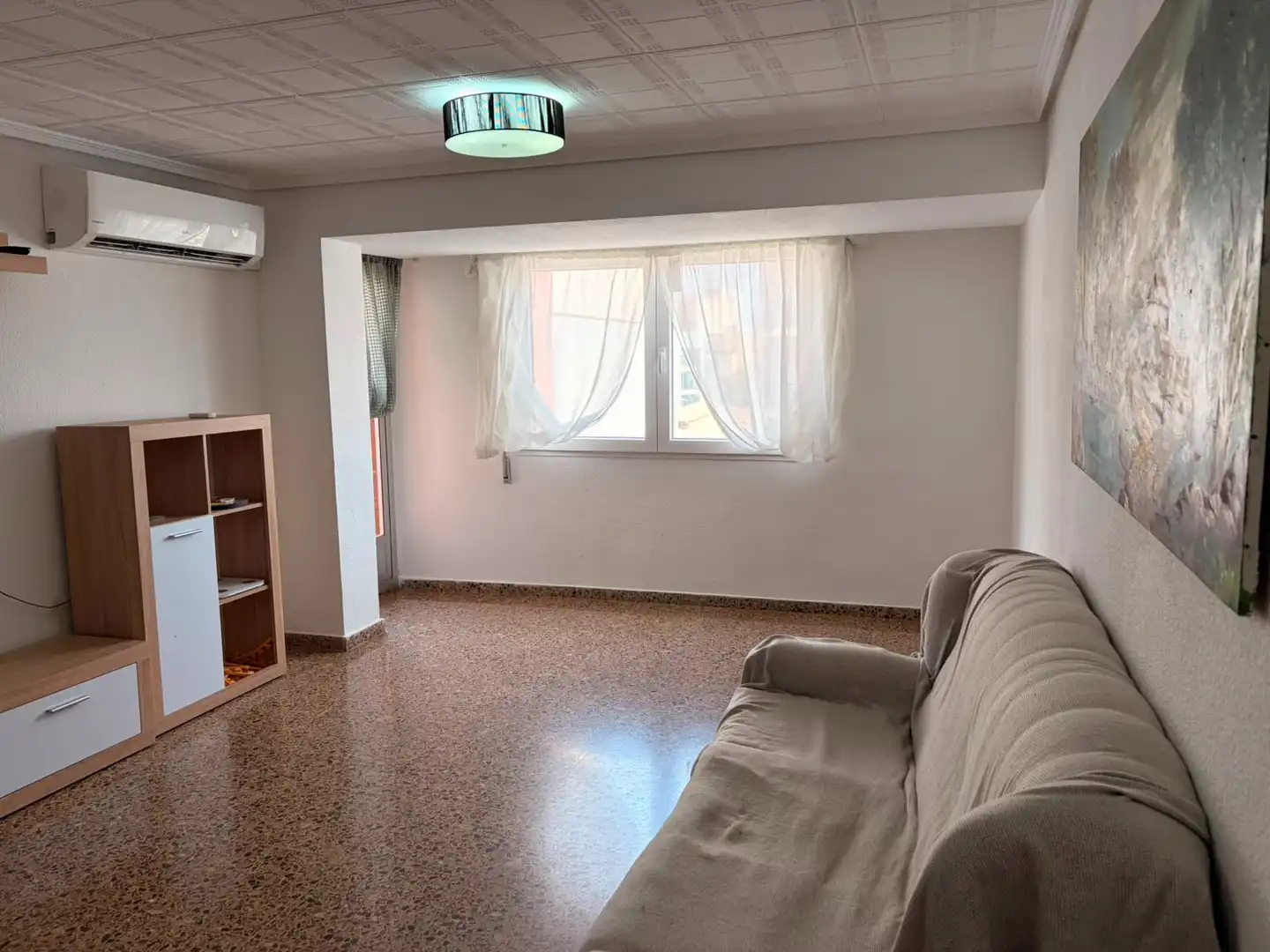 Sala d'estar de Pis de lloguer en Valencia amb Aire condicionat, Jardí privat i Terrassa