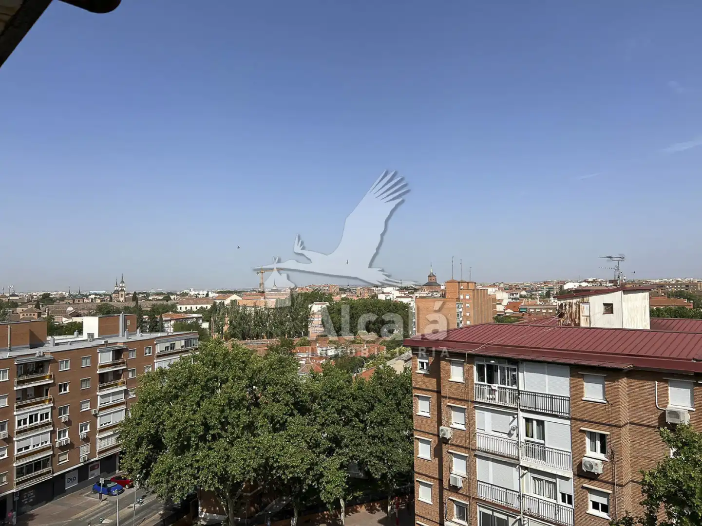 Vista exterior de Piso en venta en Alcalá de Henares con Calefacción y Terraza