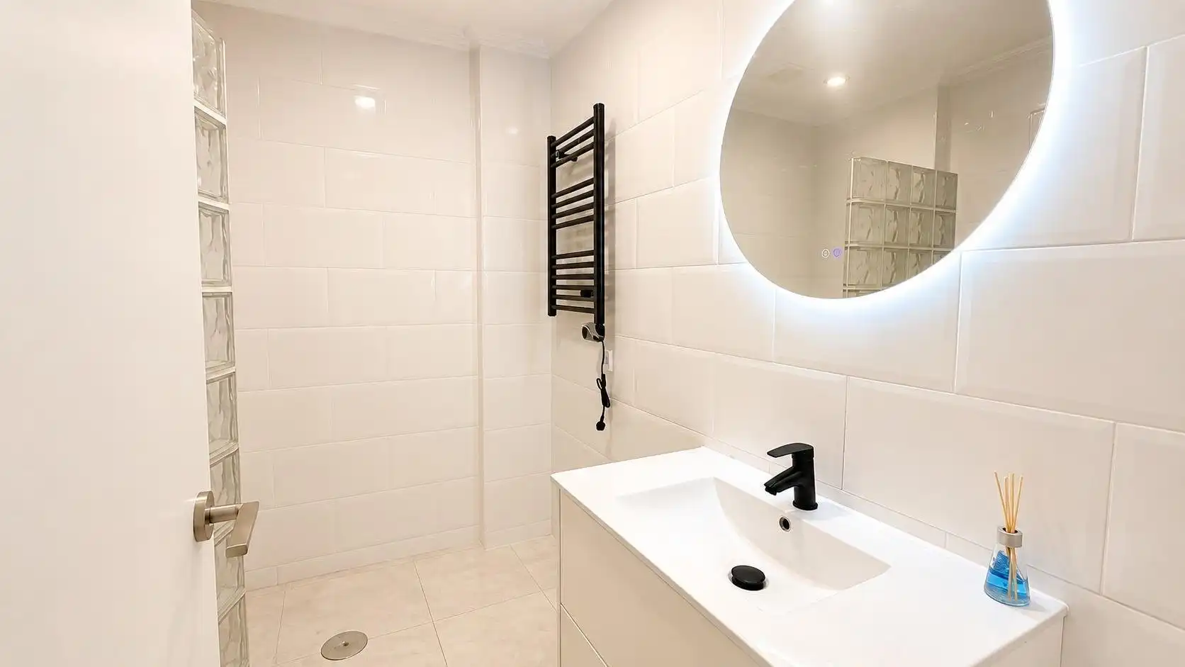 Bany de Apartament en venda en Orihuela amb Aire condicionat, Jardí privat i Piscina