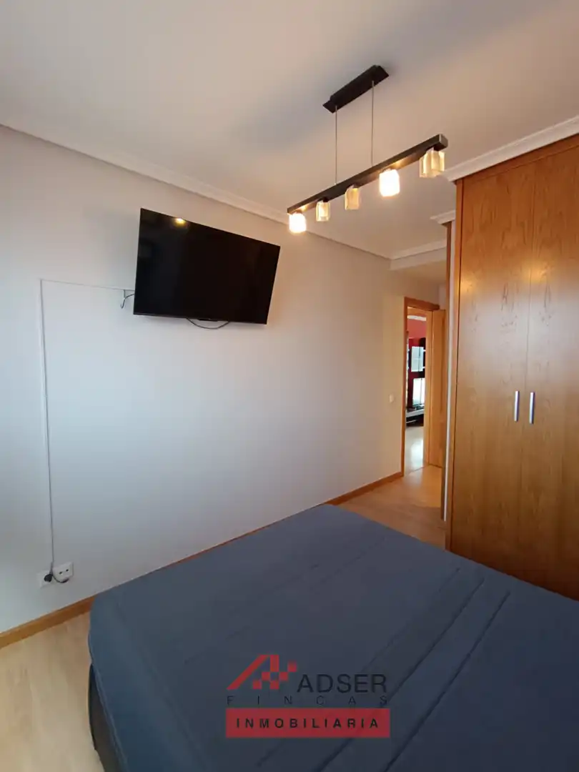 Bedroom of Flat for rent in  Logroño  with Heating, Private garden and Parquet flooring