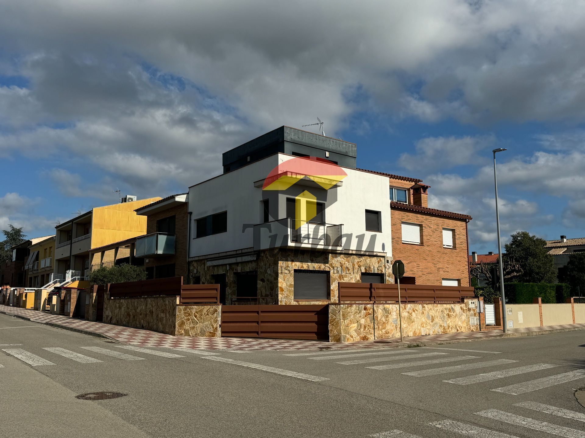 Exterior view of House or chalet for sale in Llagostera  with Air Conditioner, Heating and Private garden