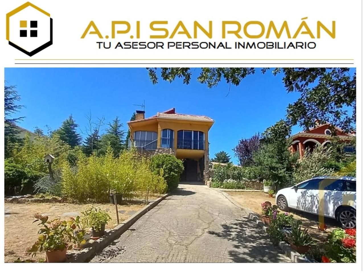 Vista exterior de Casa o xalet en venda en Peguerinos amb Calefacció, Jardí privat i Terrassa