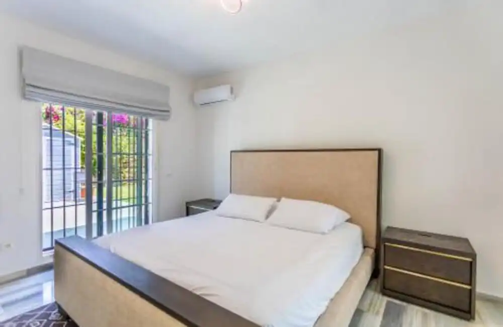 Bedroom of Houses for rent in Marbella  with Air Conditioner, Private garden and Terrace