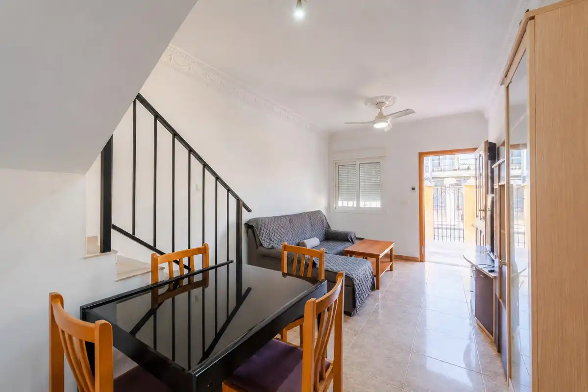 Casa adosada en venta en Torrevieja con Aire acondicionado, Calefacción y Jardín privado
