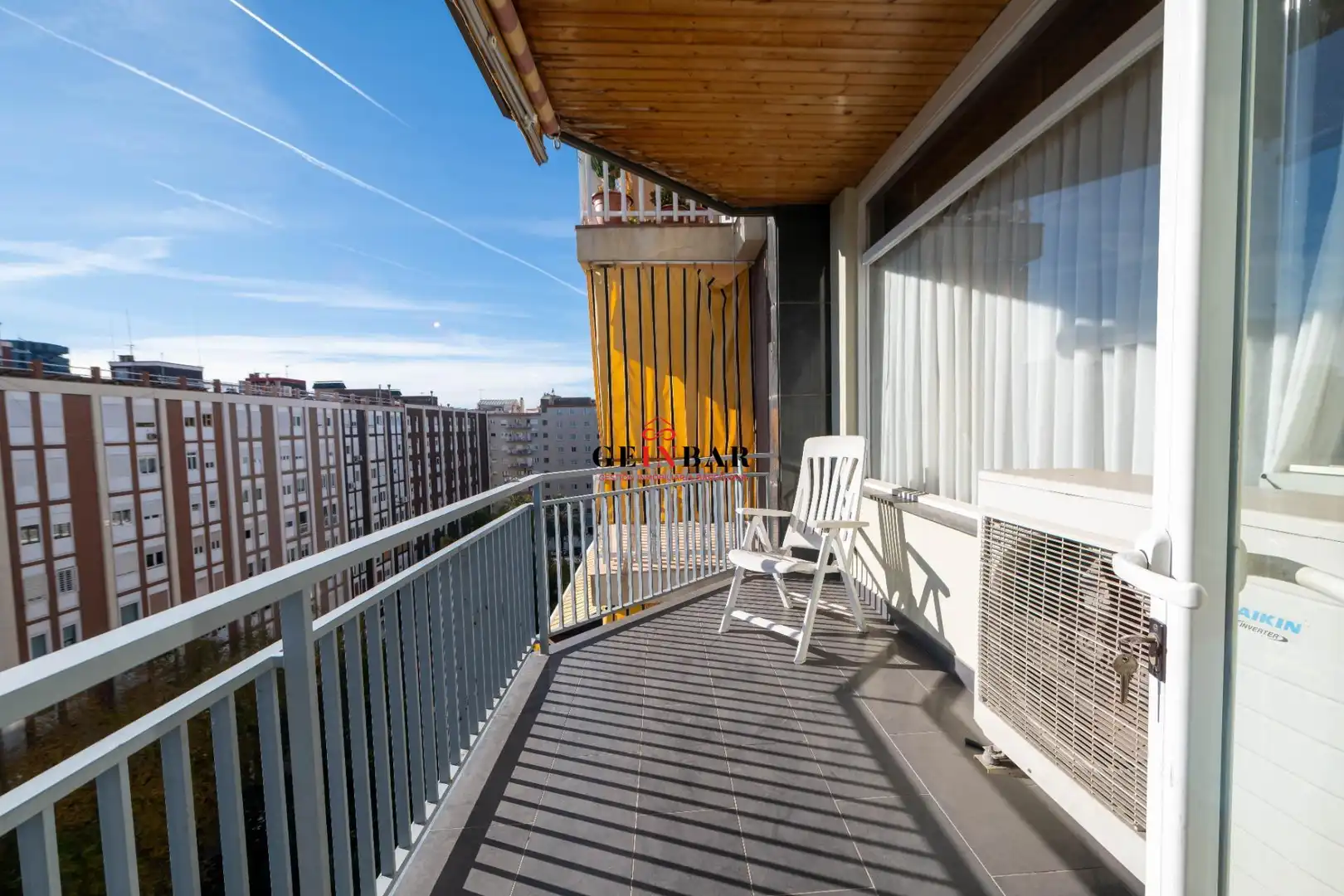 Terrasse von Wohnung zum Verkauf in Barcelona mit Klimaanlage, Heizung und Privatgarten