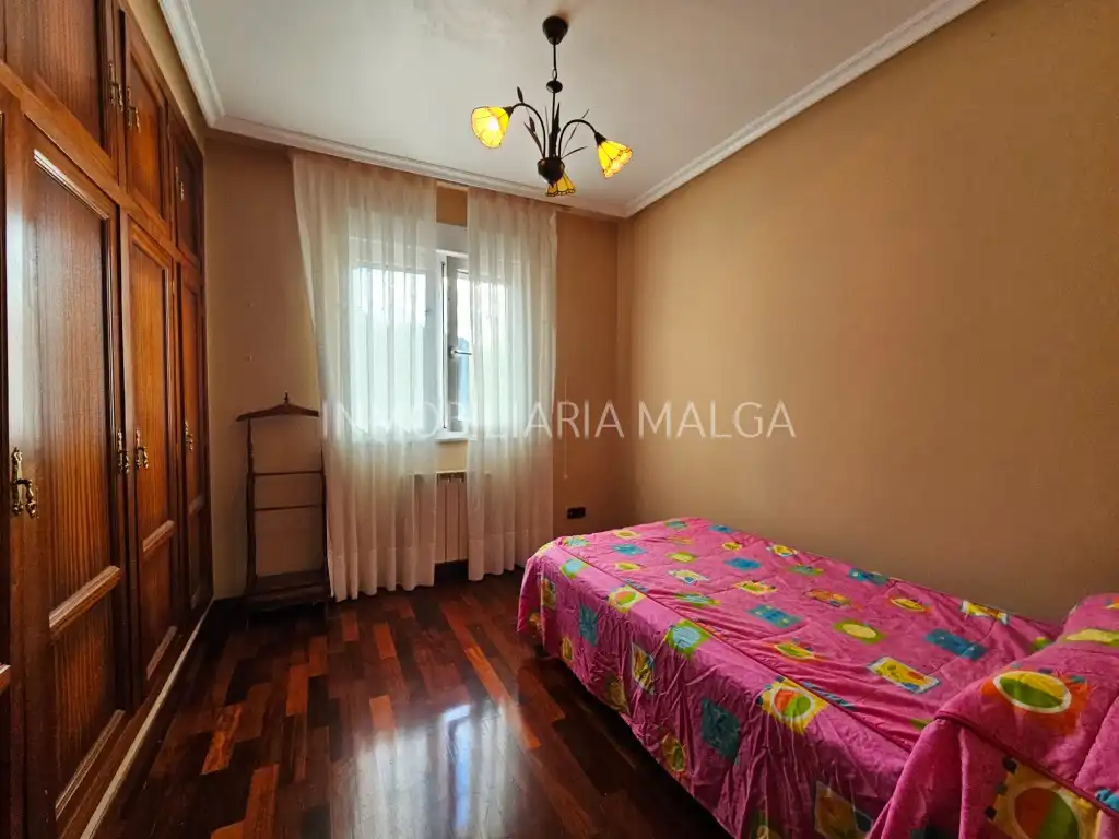Habitación de Casa o chalet en venta en Colunga con Calefacción, Jardín privado y Parquet