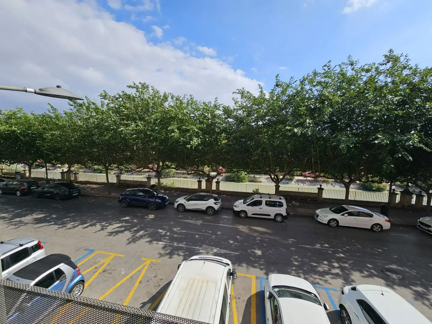 Parkplatz von Büro zur Miete in Murcia mit Klimaanlage und Möbliert