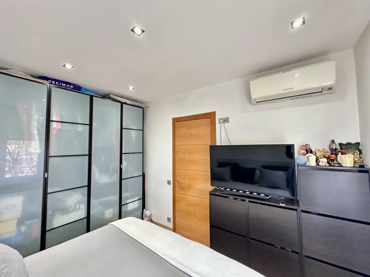 Habitación de Piso en venta en Badalona con Aire acondicionado, Calefacción y Parquet