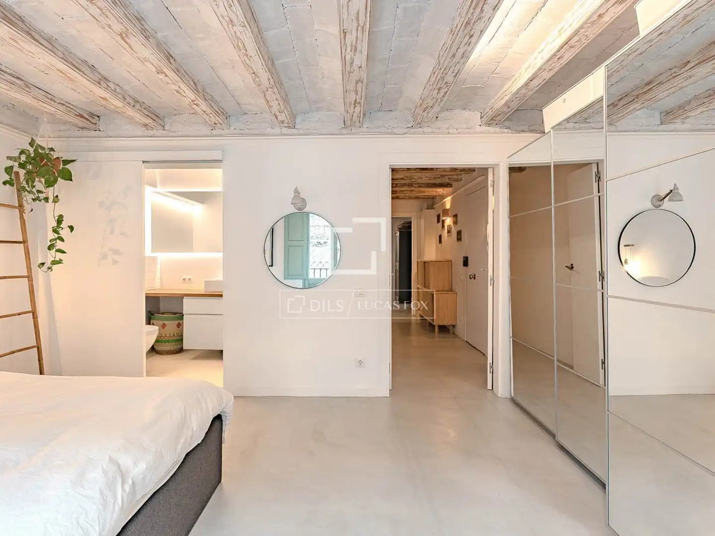 Schlafzimmer von Wohnung zum Verkauf in Barcelona mit Klimaanlage, Heizung und Terrasse