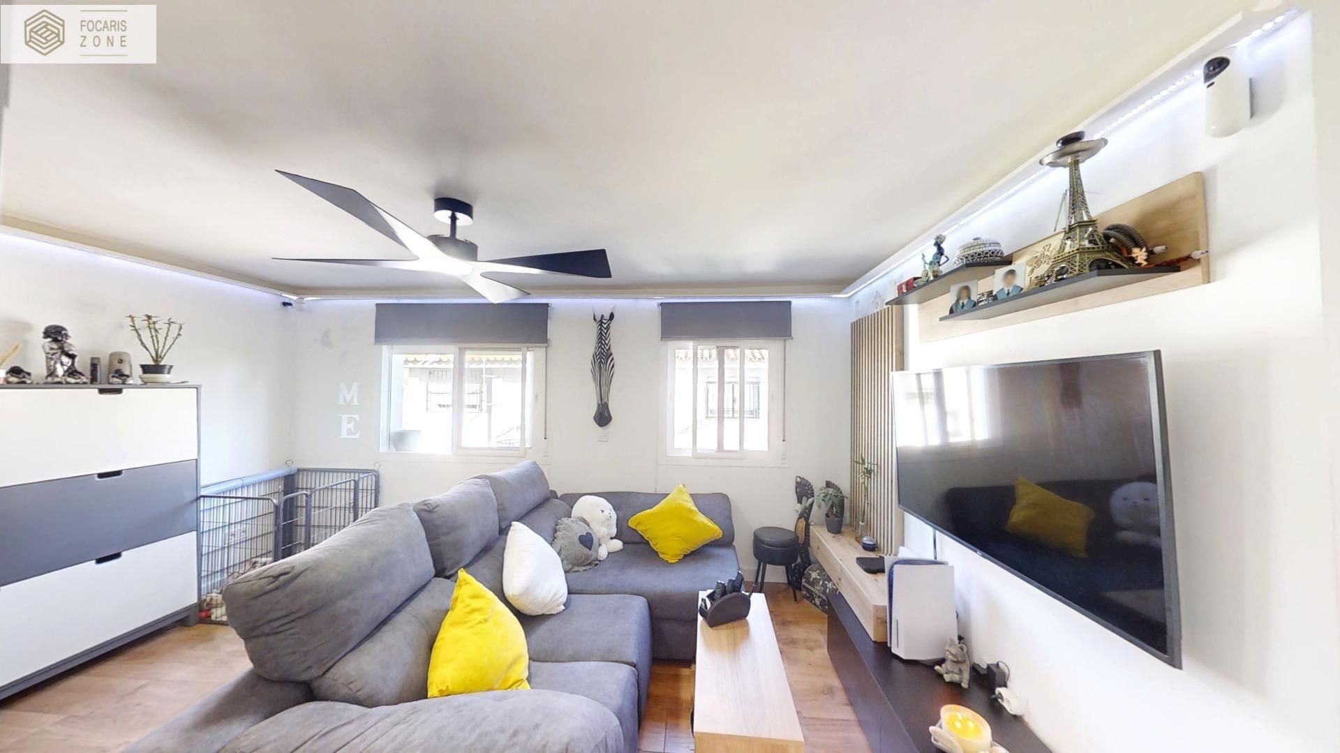 Living room of Flat for sale in Torremolinos  with Furnished