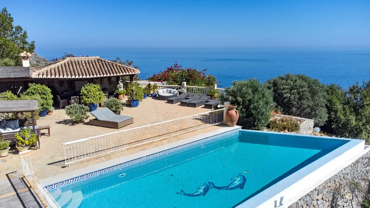 Schwimmbecken von Haus oder Chalet zum Verkauf in Almuñécar mit Klimaanlage, Privatgarten und Terrasse