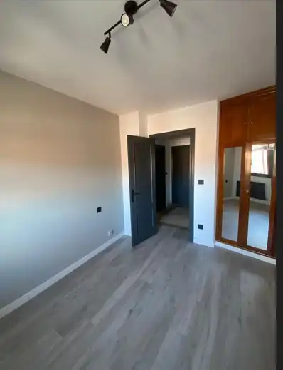 Habitación de Apartamento en venta en Gijón  con Calefacción, Parquet y Trastero