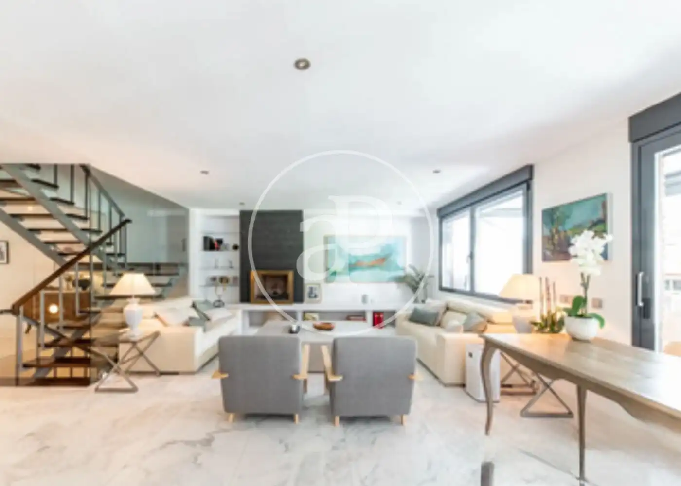 Sala de estar de Casa o chalet en venta en La Moraleja con Aire acondicionado, Calefacción y Jardín privado