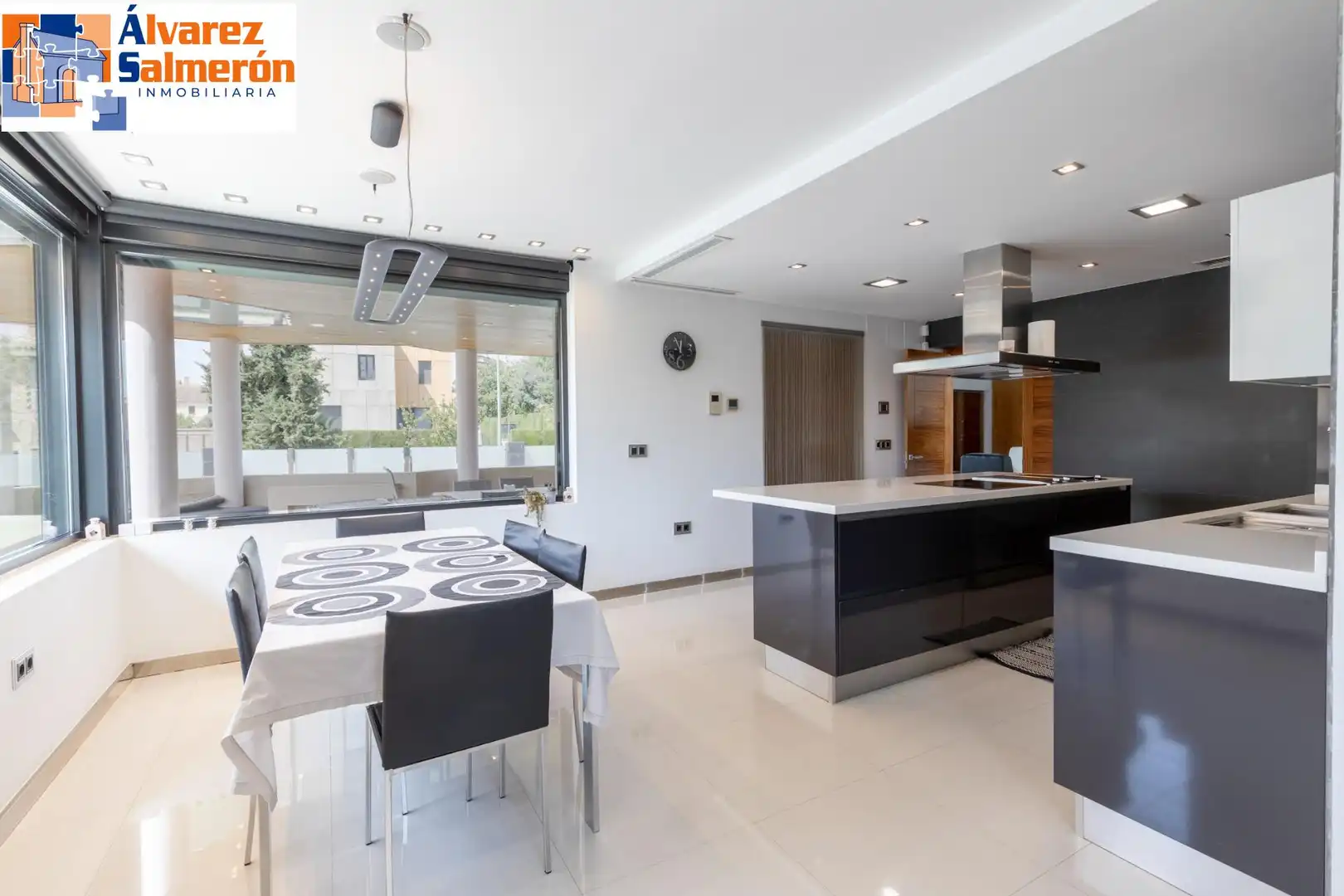 Chalet con piscina en venta en Urbanizacion EL CARMELO, imagen 17