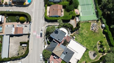 Ubicada en una zona residencial tranquila de Roses, esta propiedad goza de una ubicación privilegiada a pocos minutos a pie de la, image 3