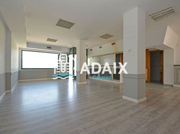 Local comercial en venda a Calle Suiza nº de Cáceres
