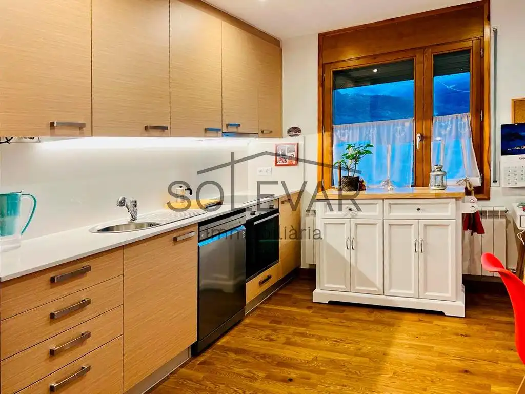 Cocina de Piso en venta en Sort con Calefacción, Terraza y Trastero