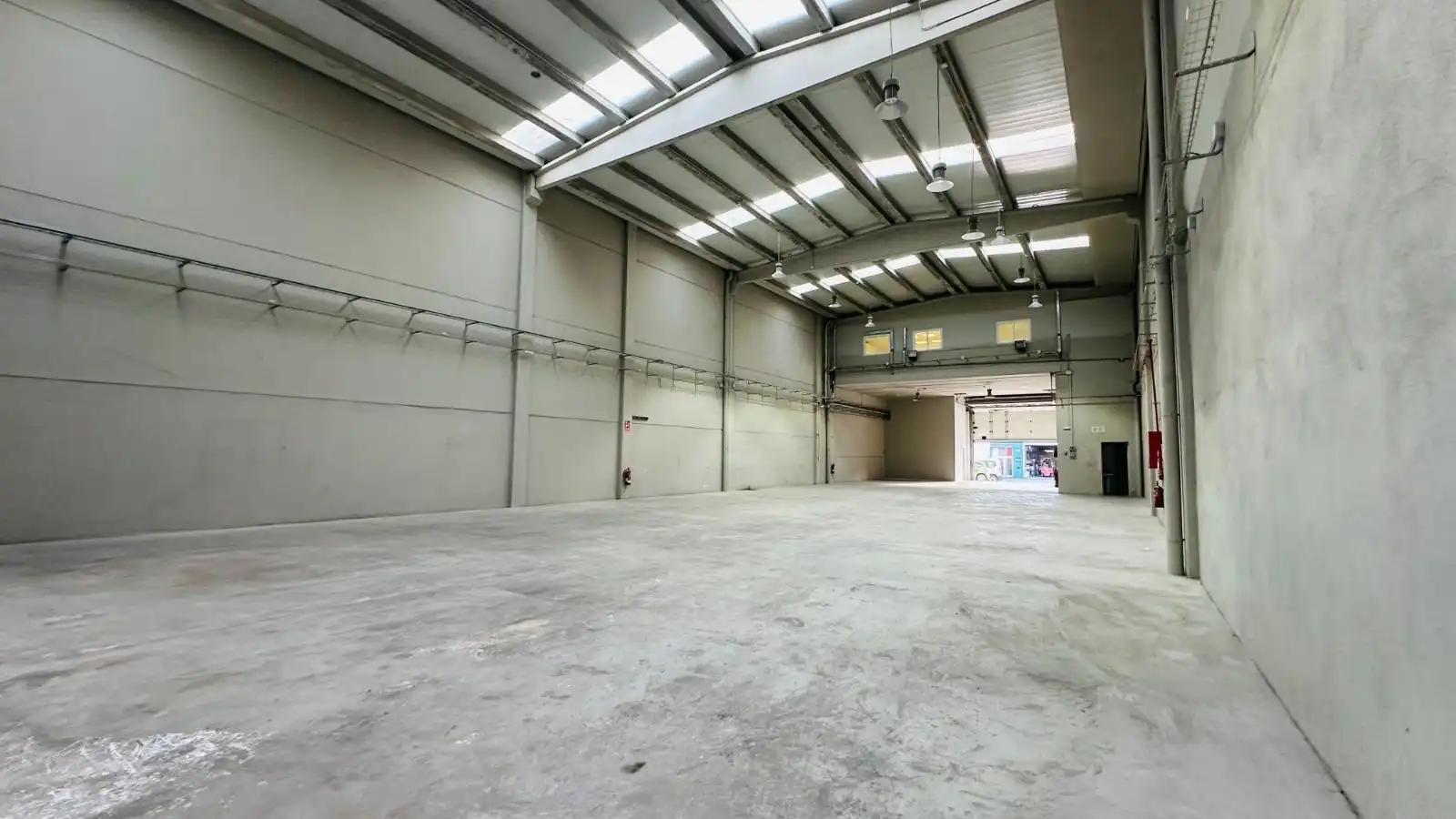 Nave industrial en alquiler en Cervelló, imagen 2
