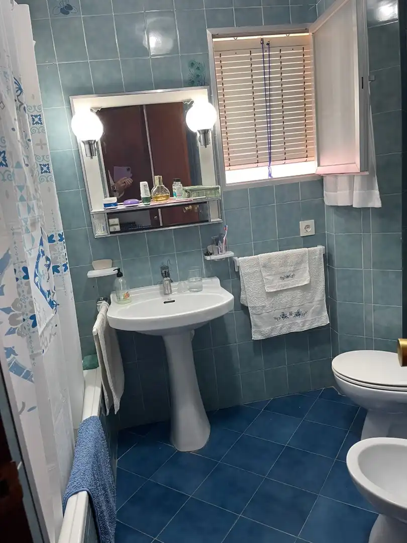 Bany de Apartament de lloguer en Mazarrón amb Aire condicionat, Calefacció i Moblat
