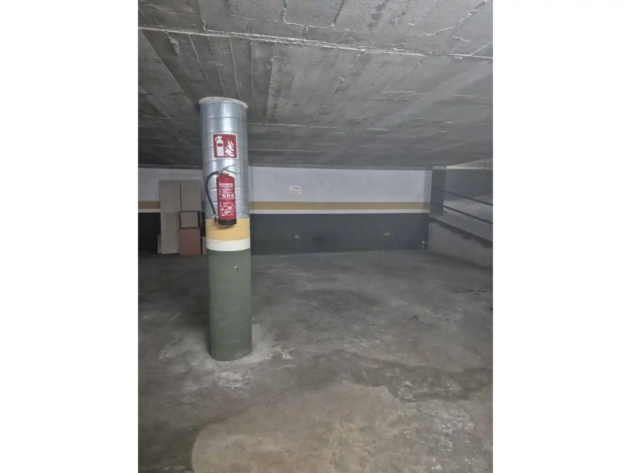 Einzelparkplatz mit Aufzug zur Miete in Calle Castell de Peralada, imagen 2
