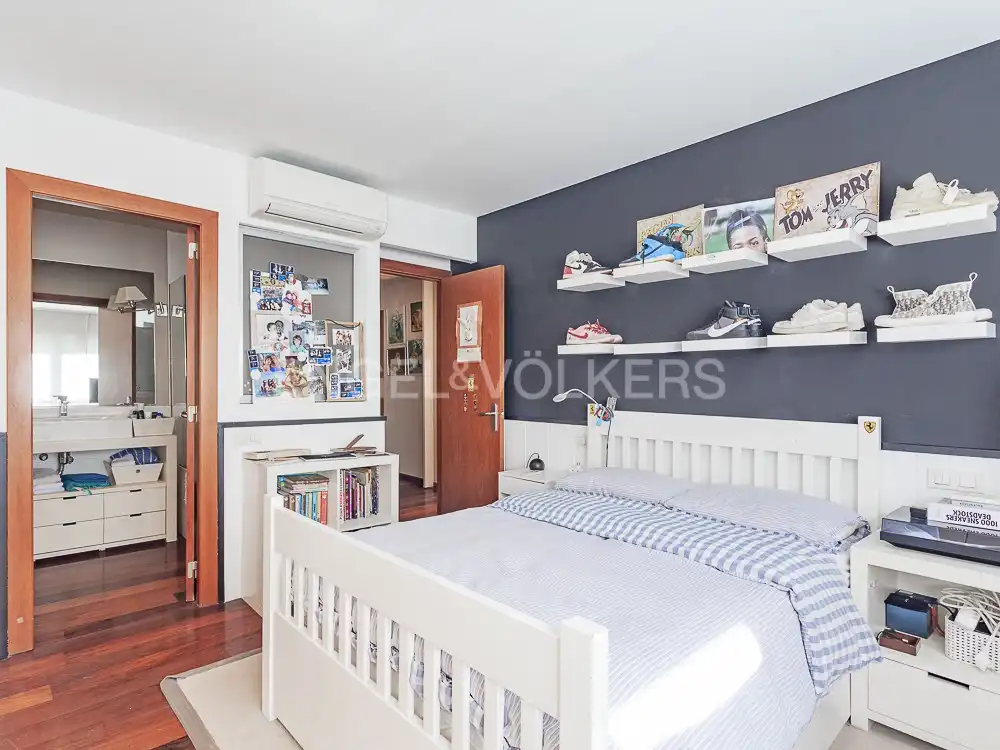 Habitación de Casa o chalet en venta en Barcelona con Aire acondicionado, Calefacción y Jardín privado