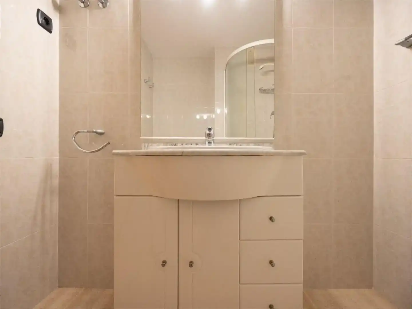 Baño de Piso en venta en Terrassa con Aire acondicionado y Balcón