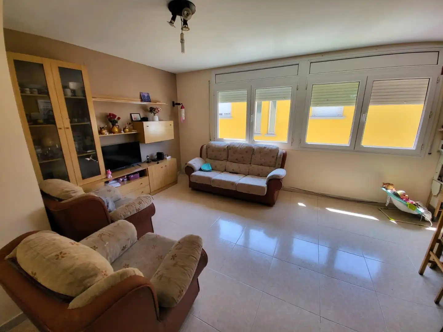 Sala de estar de Edificio en venta en Cassà de la Selva