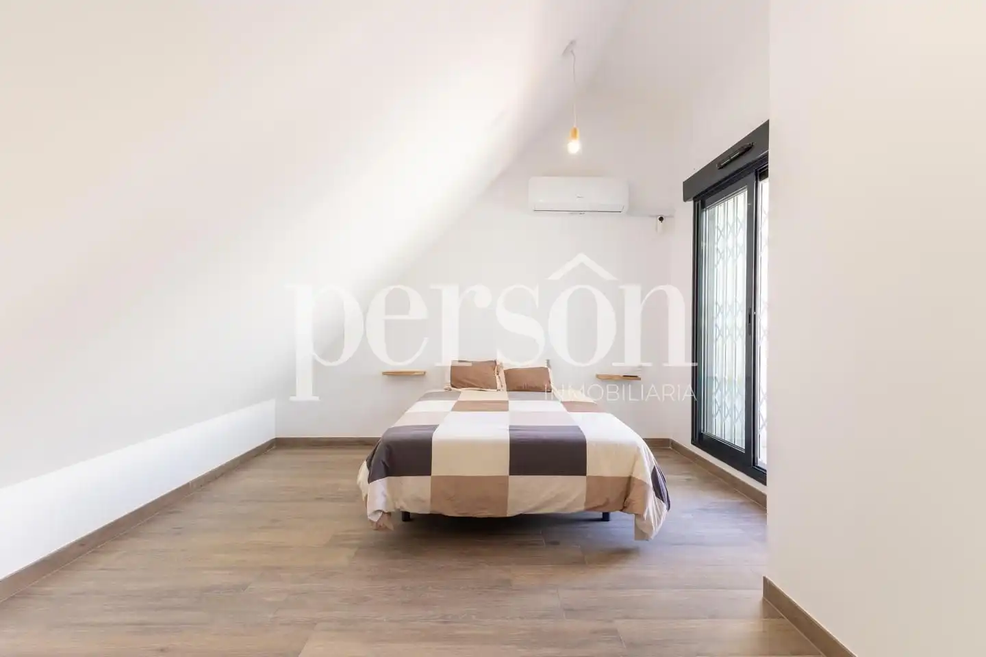 Bedroom of Attic for rent in Valencia  with Air Conditioner, Heating and Terrace