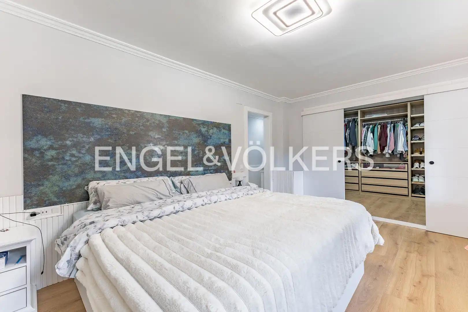 Habitación de Casa adosada en venta en Terrassa con Aire acondicionado, Calefacción y Jardín privado