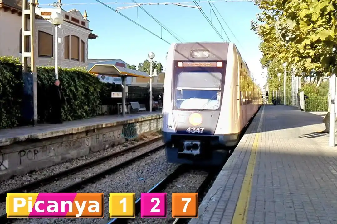 Vista exterior de Piso en venta en Picanya, Valencia