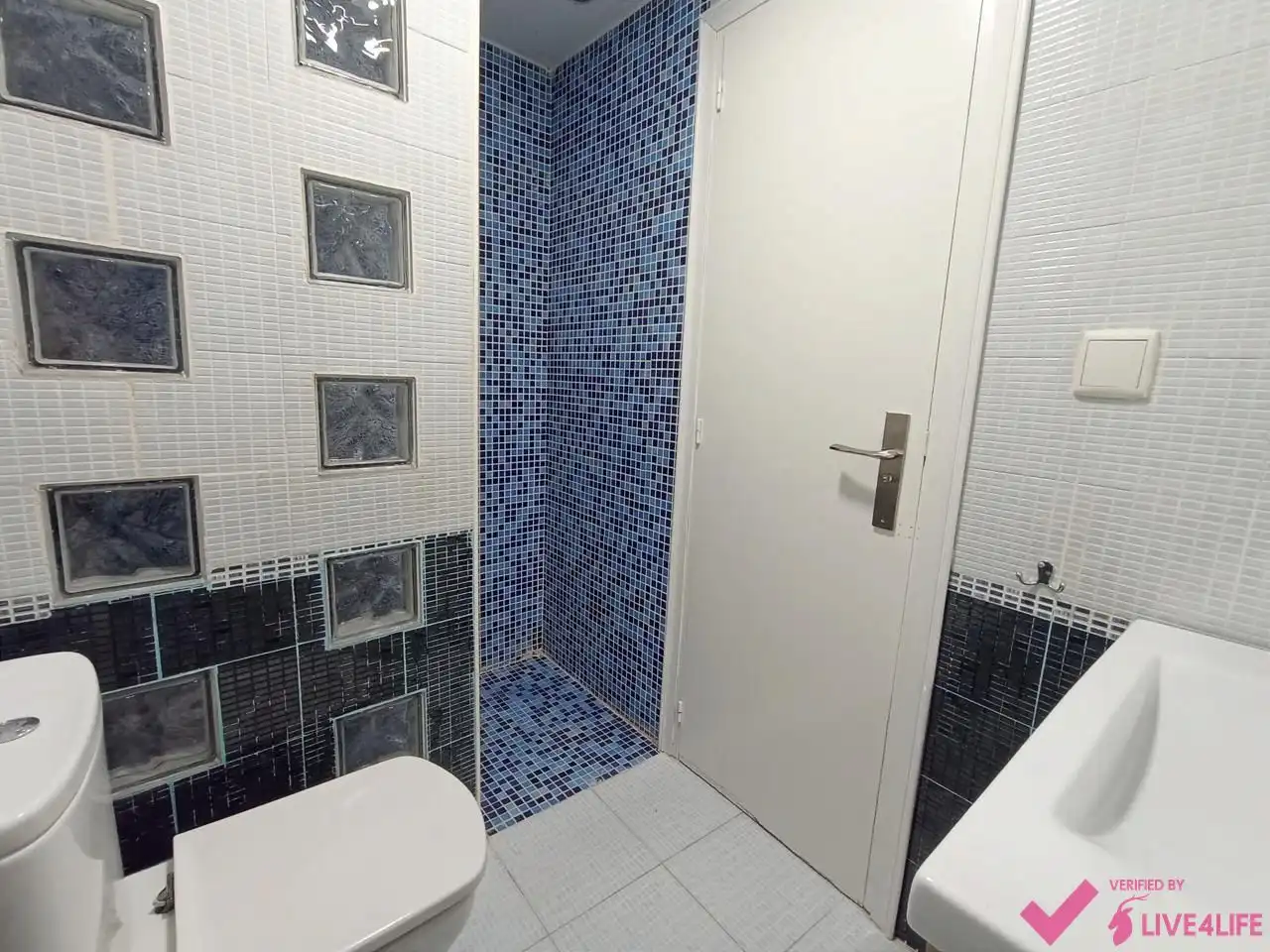 Baño de Piso de alquiler en Burjassot con Aire acondicionado, Terraza y Amueblado