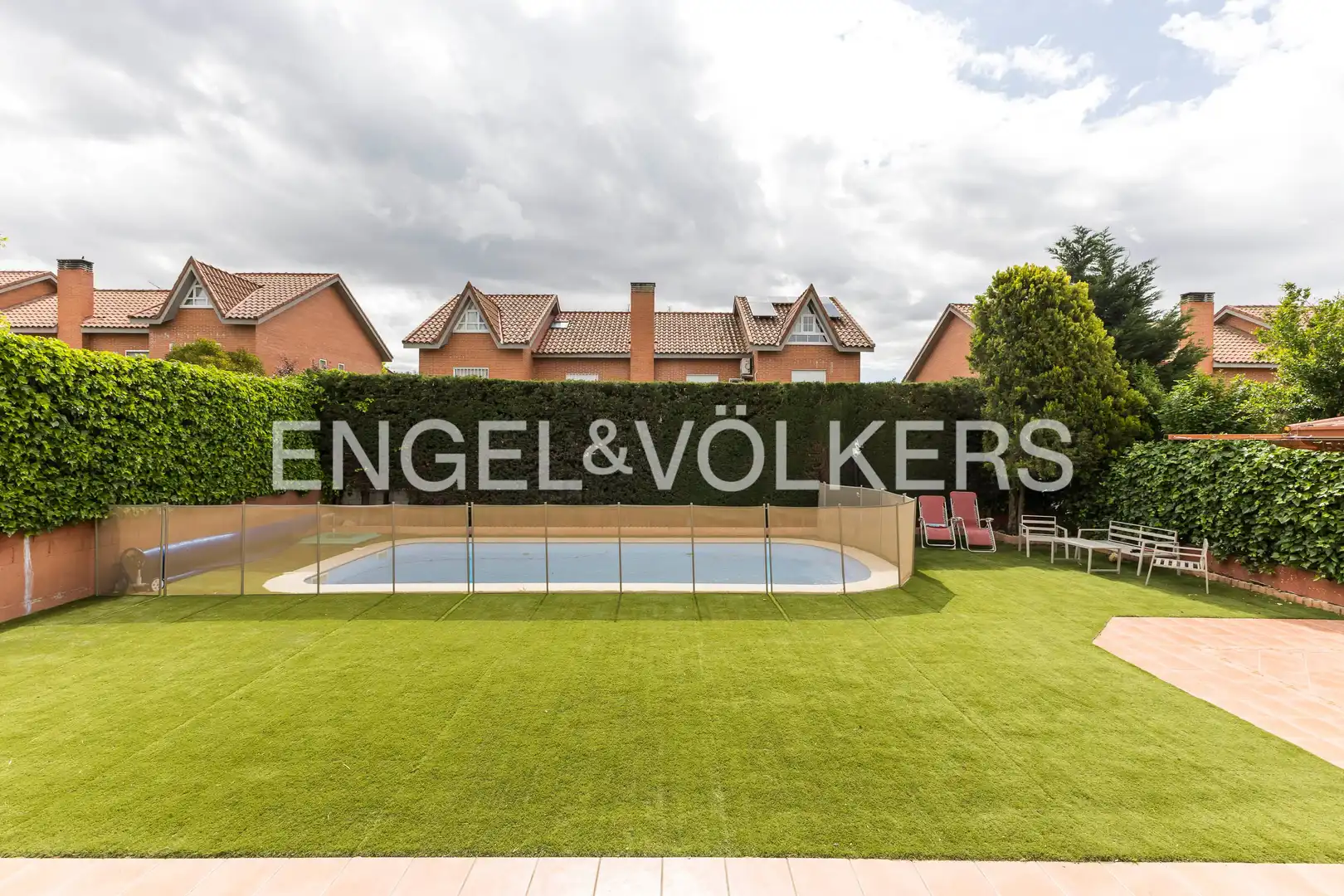Piscina de Casa o chalet en venta en Rivas-Vaciamadrid con Aire acondicionado, Calefacción y Jardín privado