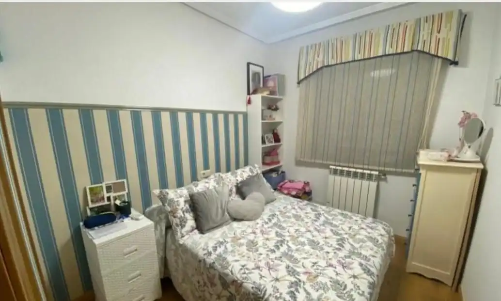 Dormitori de Casa adosada en venda en Albacete amb Aire condicionat, Calefacció i Jardí privat