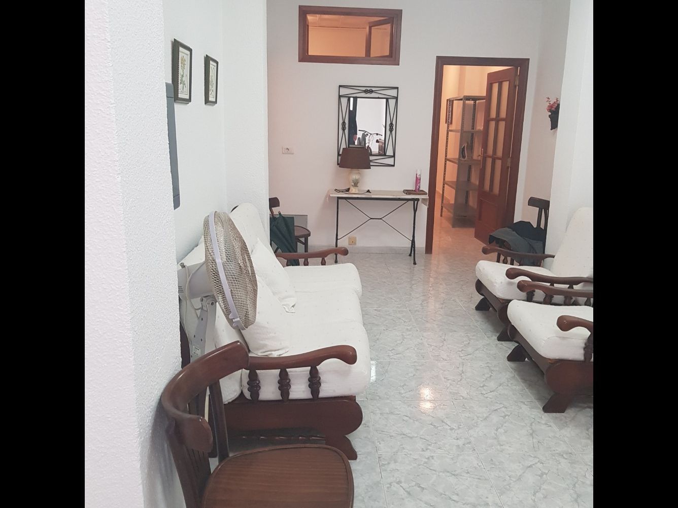 Sala d'estar de Planta baixa en venda en Castellón de la Plana / Castelló de la Plana amb Moblat, Rentadora i TV