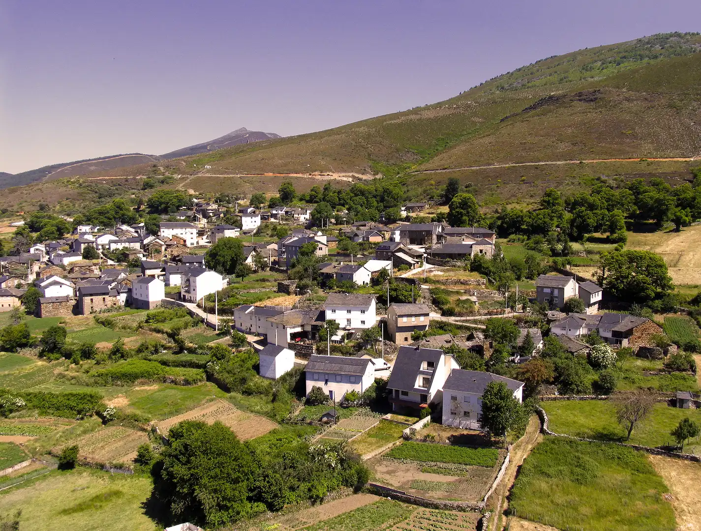 Vista exterior de Casa o xalet en venda en Palacios del Sil, León