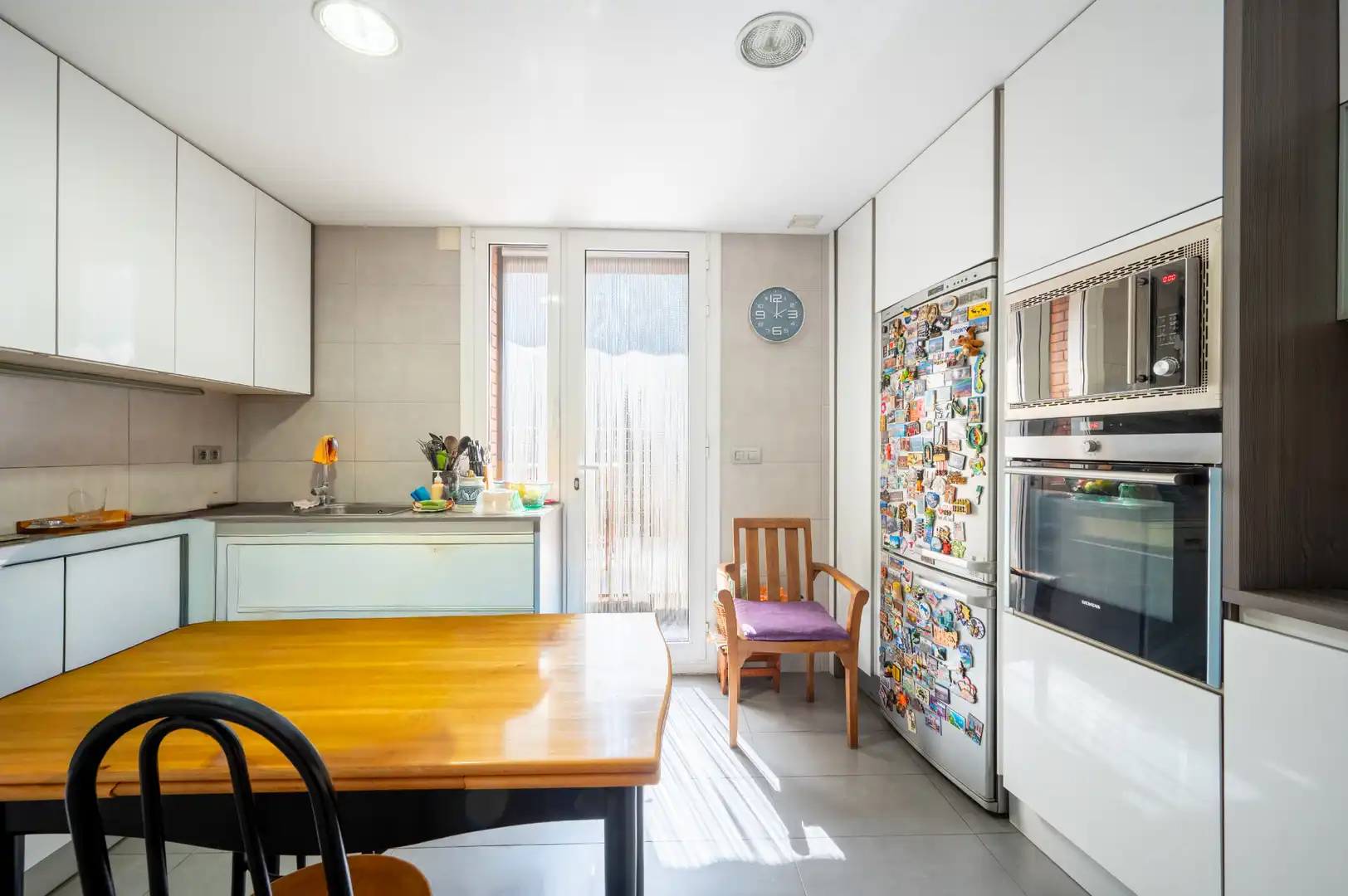 Küche von Einfamilien-Reihenhaus zum Verkauf in Sant Cugat del Vallès mit Klimaanlage, Heizung und Privatgarten