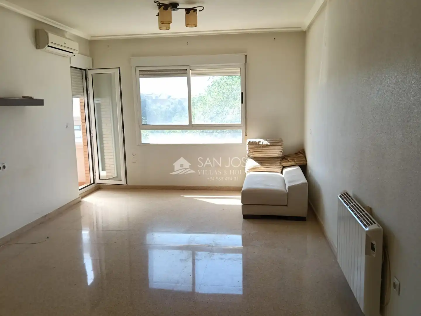 Sala de estar de Piso en venta en Aspe con Terraza, Trastero y Balcón