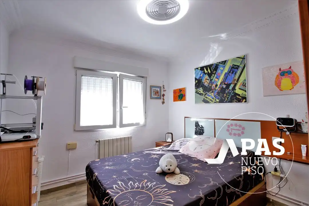 Bedroom of Flat for sale in Dos Hermanas  with Heating