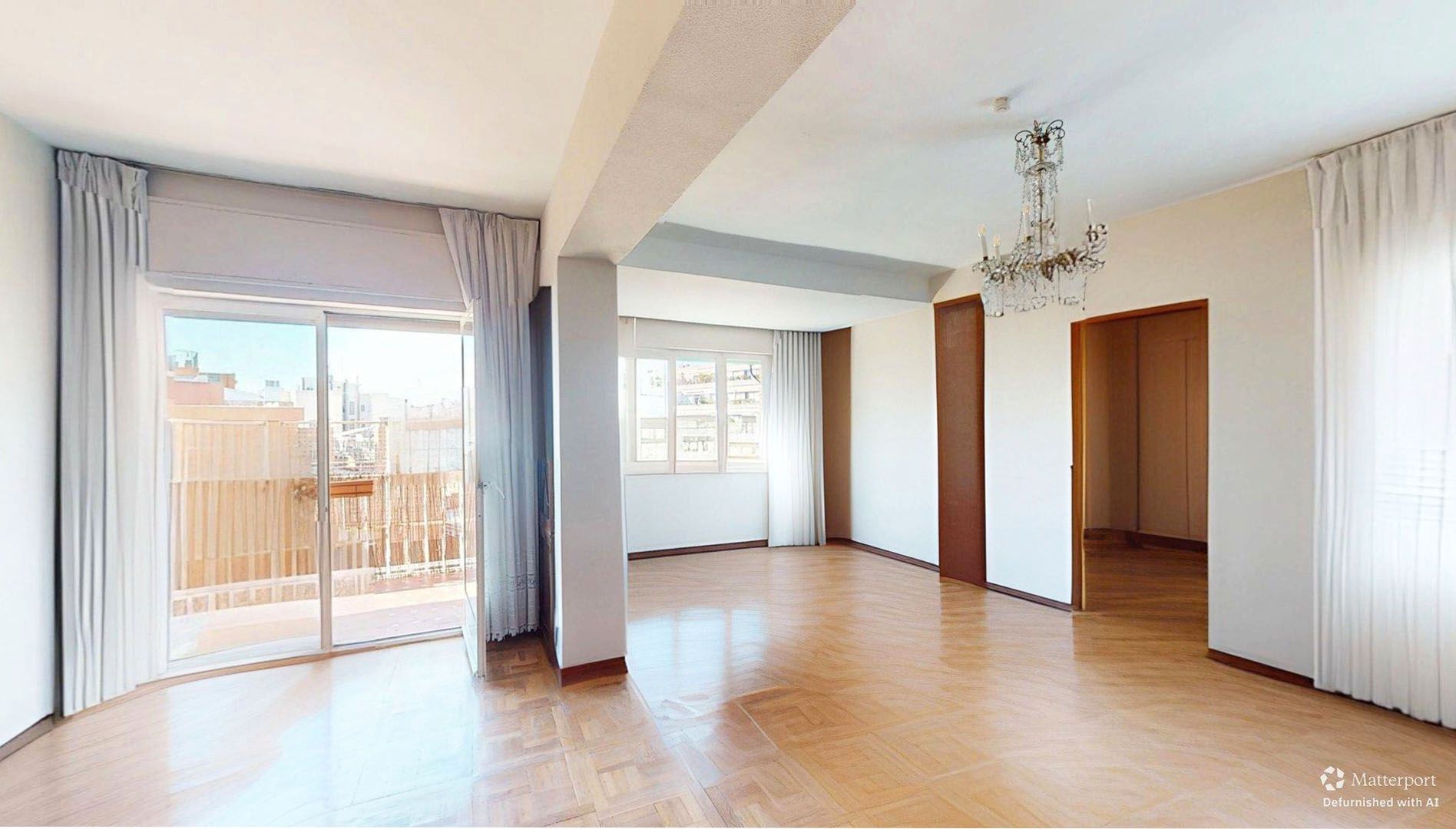 Living room of Flat for sale in  Madrid Capital  with Air Conditioner, Heating and Parquet flooring